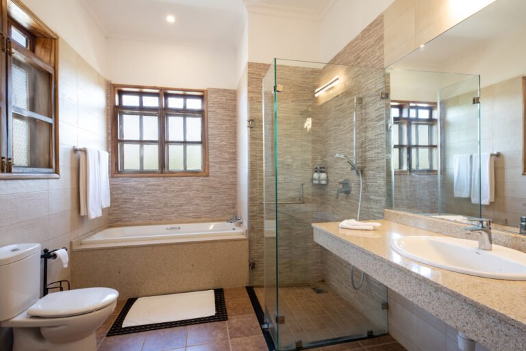 Kahawa-House-Bathroom