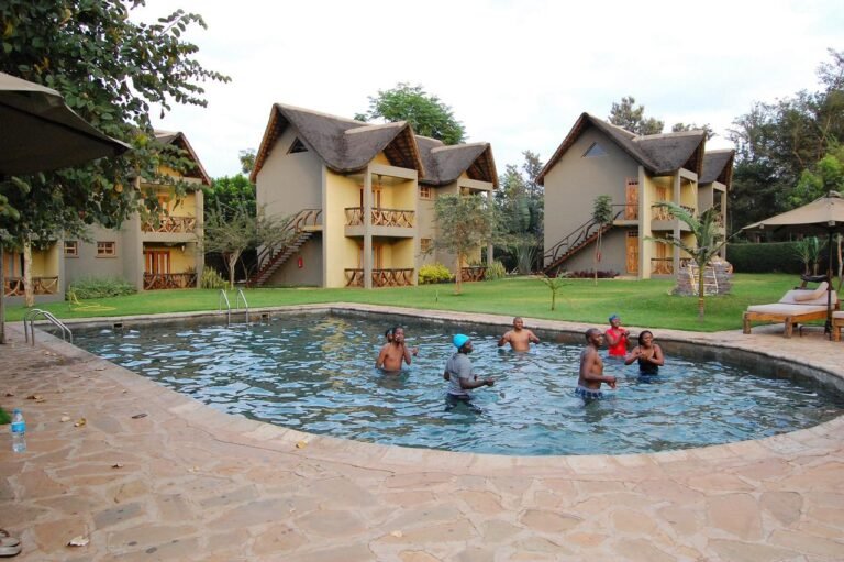 Weru-Weru-River-Lodge